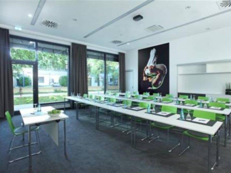 Lindner Hotel Frankfurt Sportpark, Part Of Jdv By Hyatt Fráncfort del Meno Exterior foto